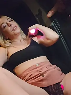 SweetyNinaOff1 online show from 02/16/26, 09:22