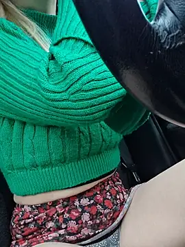 SweetyNinaOff1 online show from 03/11/26, 08:42