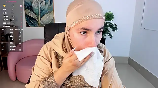 Ayha khalaf online show from 10/09/25, 01:14