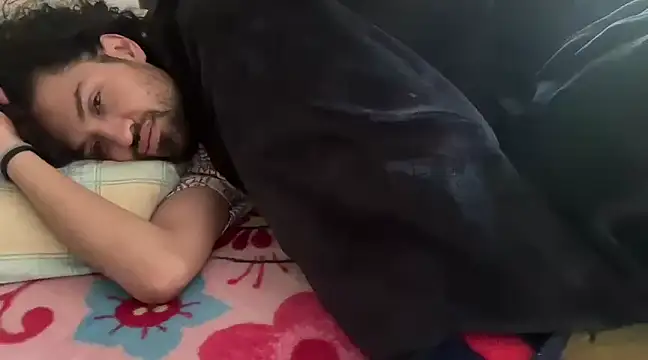 Snapshot of elviolagays91 chatting on 01/23/25, 05:31 elviolagays91 online show from 01/23/25, 05:31