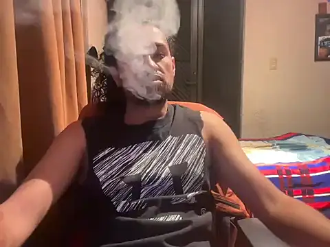 Snapshot of elviolagays91 chatting on 02/20/26, 06:37 elviolagays91 online show from 02/20/26, 06:37