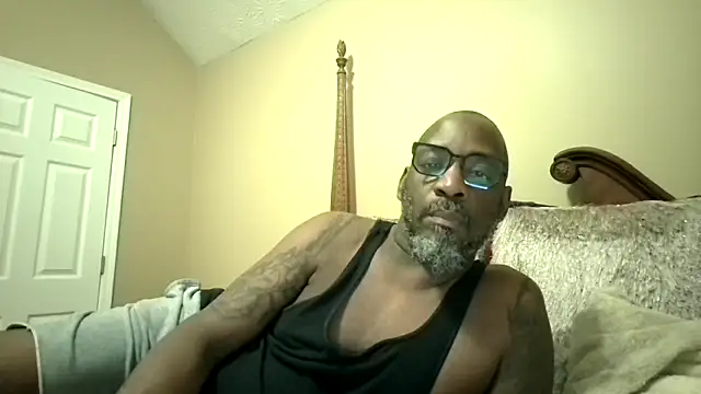 Snapshot of Soultouch1 chatting on 04/30/26, 03:46 Soultouch1 online show from 04/30/26, 03:46
