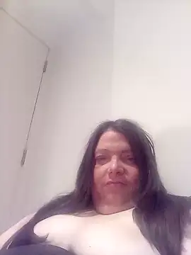 HotHornyEmmaX online show from 02/06/25, 06:18