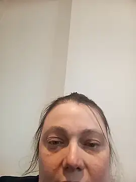 HotHornyEmmaX online show from 11/21/25, 03:33