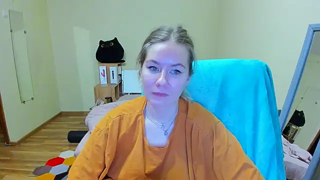 EmilyPaw online show from 02/25/25, 05:58