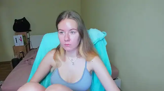 EmilyPaw online show from 03/16/25, 07:37