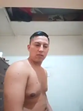 LuisMex1998 online show from 10/30/25, 10:38