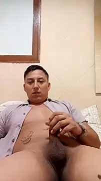 LuisMex1998 online show from 02/15/26, 12:18