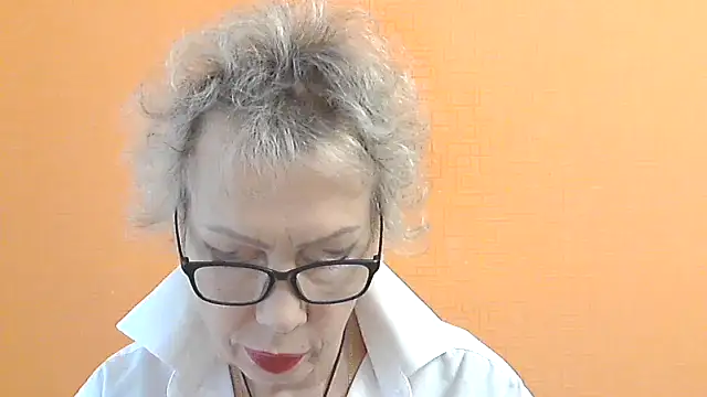 NessyJenixs online show from 10/11/25, 07:40