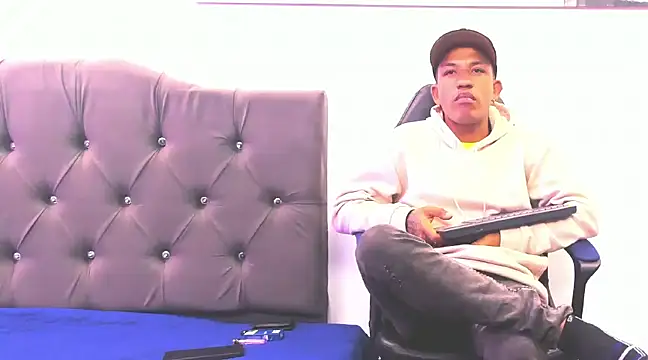 carlos alber12 online show from 03/14/25, 07:12