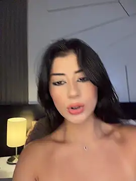 fiorella paris online show from 04/14/26, 09:21