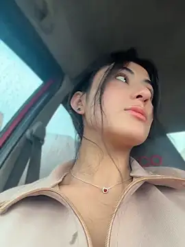 fiorella paris online show from 04/15/26, 04:36