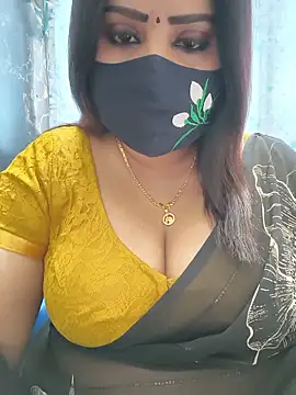 Queenflowerr online show from 06/15/26, 07:43