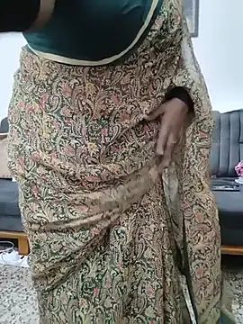 Queenflowerr online show from 07/03/26, 06:58