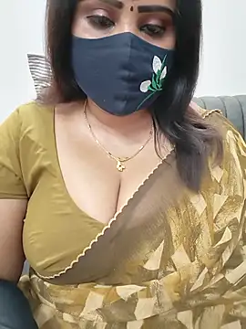 Queenflowerr online show from 07/13/26, 06:00