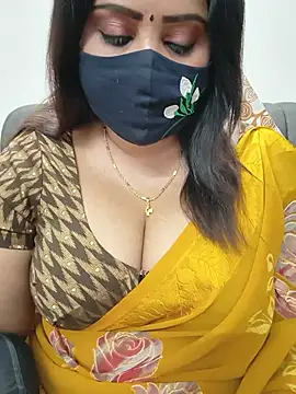 Queenflowerr online show from 07/19/26, 05:38