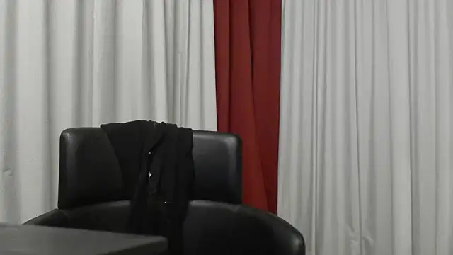 Snapshot of IndienTiger chatting on 03/04/26, 08:26 IndienTiger online show from 03/04/26, 08:26