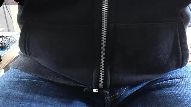 Snapshot of IndienTiger chatting on 03/16/26, 08:40 IndienTiger online show from 03/16/26, 08:40