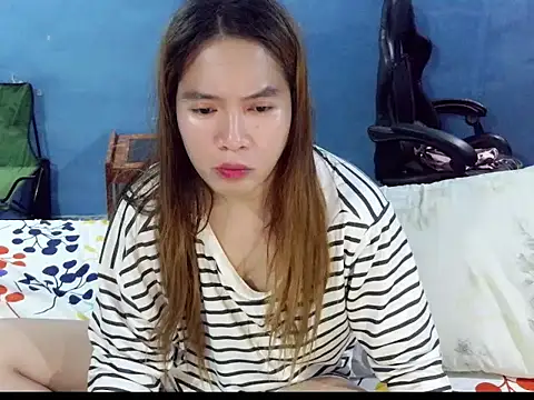 Snapshot of Asianpinaybeauty_yam007 chatting on 06/17/26, 01:45 Asianpinaybeauty yam007 online show from 06/17/26, 01:45