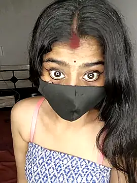 Love-N online show from 04/19/26, 07:38