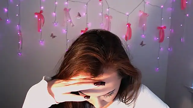 Nikonara Love online show from 12/15/25, 01:15