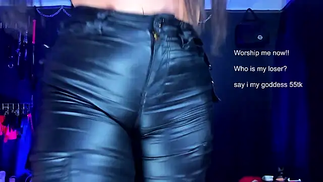 KaramStone online show from 12/14/25, 09:08