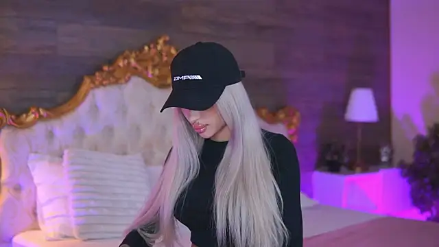 Juicy Jessye online show from 10/03/25, 07:44