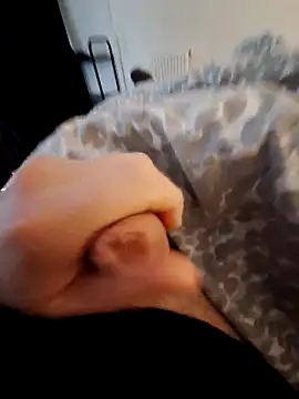 bongish20010 online show from 02/17/25, 02:59