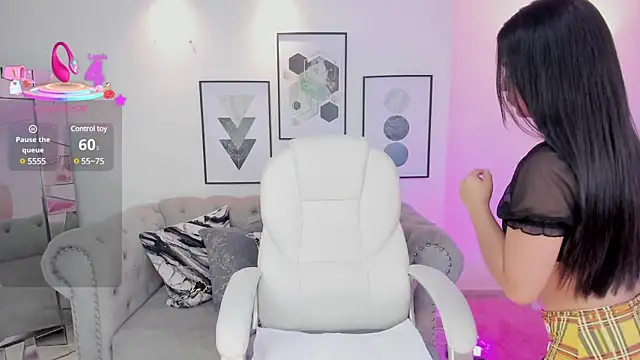 Layla Breezee online show from 03/21/25, 05:45