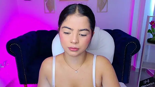 Layla Breezee online show from 05/18/26, 12:00