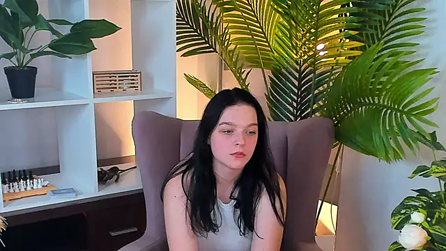 Snapshot of GladysHewell chatting on 01/27/25, 05:15 GladysHewell online show from 01/27/25, 05:15