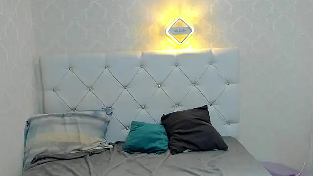 Snapshot of GladysHewell chatting on 01/30/25, 01:21 GladysHewell online show from 01/30/25, 01:21