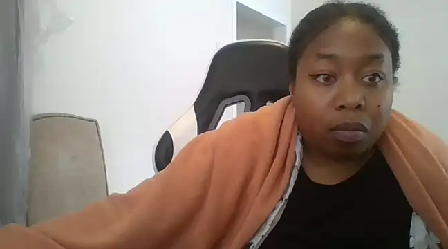 angeliquebelcali online show from 02/20/25, 08:14