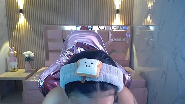 Snapshot of lilith_petit_sub chatting on 02/15/25, 01:05 lilith petit sub online show from 02/15/25, 01:05