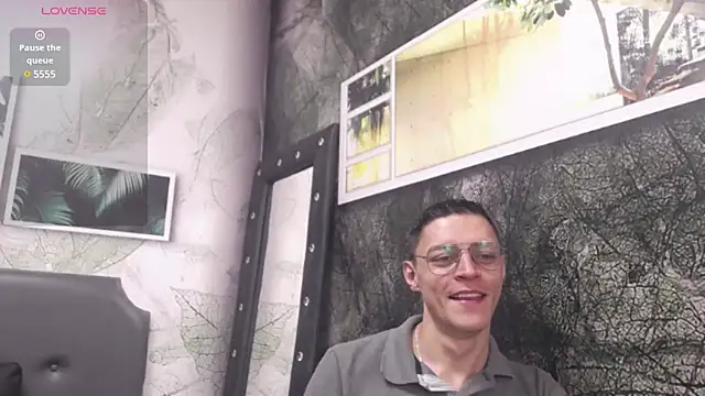 Frank Millers online show from 03/21/25, 07:24