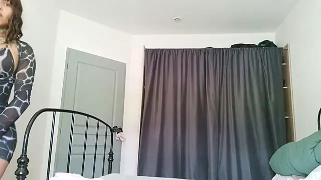 serena  vedette online show from 02/28/26, 01:23