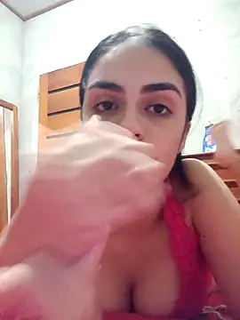 Snapshot of perolaa8 chatting on 02/19/25, 06:00 perolaa8 online show from 02/19/25, 06:00