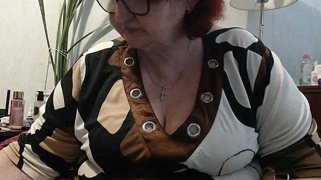 Snapshot of DeniseeRosea chatting on 05/11/26, 02:45 DeniseeRosea online show from 05/11/26, 02:45