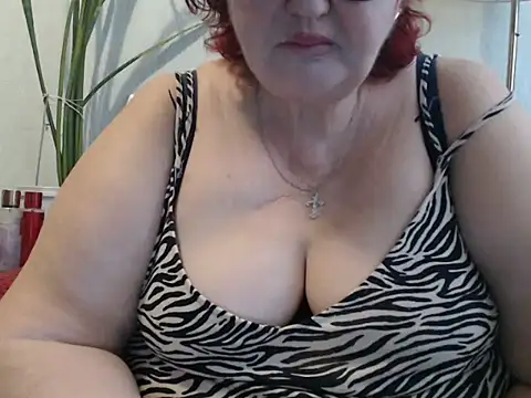 Snapshot of DeniseeRosea chatting on 05/17/26, 05:27 DeniseeRosea online show from 05/17/26, 05:27