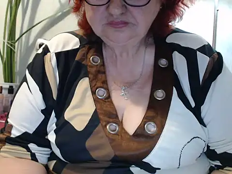 Snapshot of DeniseeRosea chatting on 06/09/26, 11:27 DeniseeRosea online show from 06/09/26, 11:27