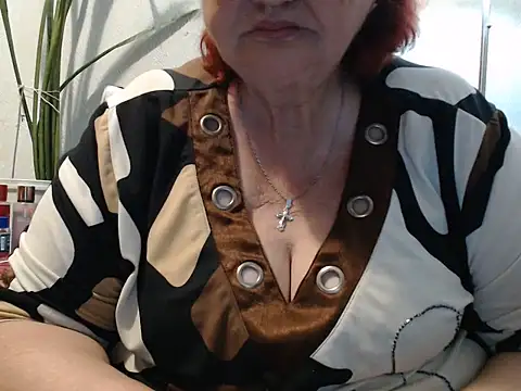 Snapshot of DeniseeRosea chatting on 06/16/26, 10:45 DeniseeRosea online show from 06/16/26, 10:45