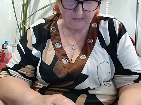 Snapshot of DeniseeRosea chatting on 07/13/26, 02:25 DeniseeRosea online show from 07/13/26, 02:25