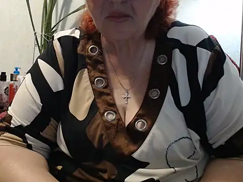 Snapshot of DeniseeRosea chatting on 07/15/26, 06:02 DeniseeRosea online show from 07/15/26, 06:02