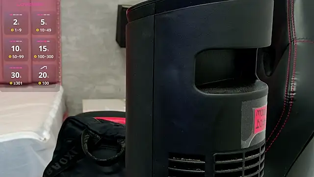 Alaia Colins online show from 02/15/26, 01:35