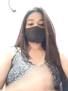 Snapshot of Simran-001 chatting on 04/28/26, 12:43 Simran-001 online show from 04/28/26, 12:43