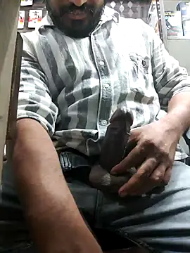 Snapshot of RaviRoy2326 chatting on 01/31/25, 04:59 RaviRoy2326 online show from 01/31/25, 04:59