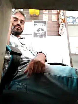 Snapshot of RaviRoy2326 chatting on 02/16/25, 08:10 RaviRoy2326 online show from 02/16/25, 08:10