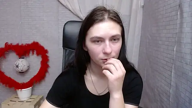 Snapshot of AmandaJi_ chatting on 02/13/25, 10:23 AmandaJi online show from 02/13/25, 10:23