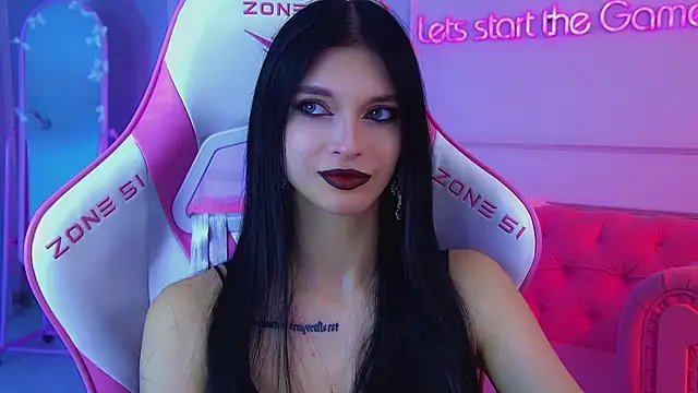 Snapshot of BeverlyMost chatting on 06/12/26, 06:45 BeverlyMost online show from 06/12/26, 06:45