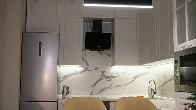 Sofa 01 online show from 01/08/26, 03:36